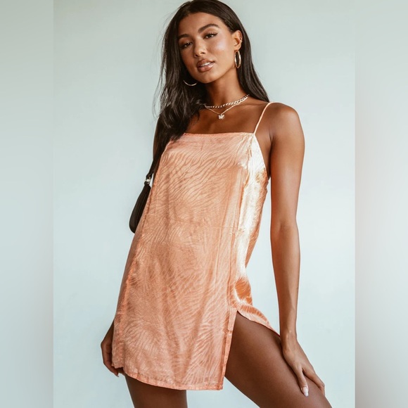 MOTEL DATISTA MINI DRESS SATIN ZEBRA CANTALOUPE - Picture 3 of 5